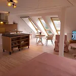 Still Hoern 3